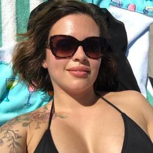 Meet your Posher, Claire